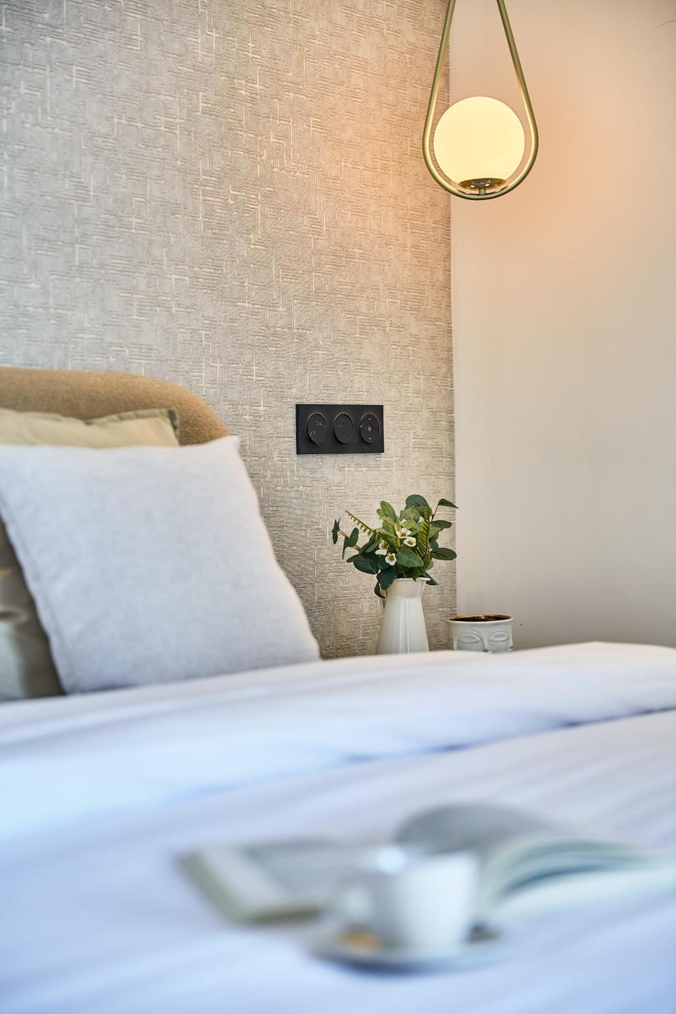 Sleek And Modern 2-Bed Unit In Downtown Casa Apartment คาซาบลังกา ภายนอก รูปภาพ