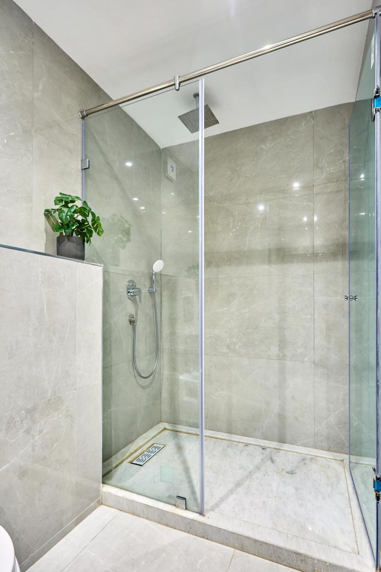 Sleek And Modern 2-Bed Unit In Downtown Casa Apartment คาซาบลังกา ภายนอก รูปภาพ