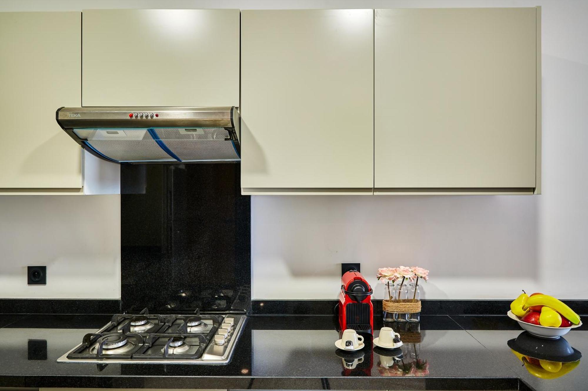 Sleek And Modern 2-Bed Unit In Downtown Casa Apartment คาซาบลังกา ภายนอก รูปภาพ